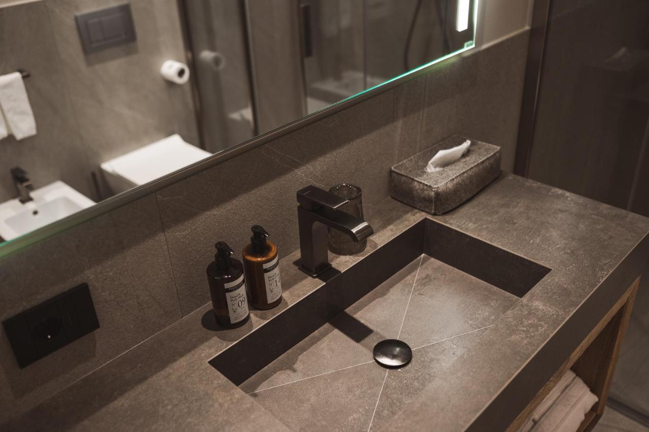 Hotel Alu Mountain Design Бормио Екстериор снимка