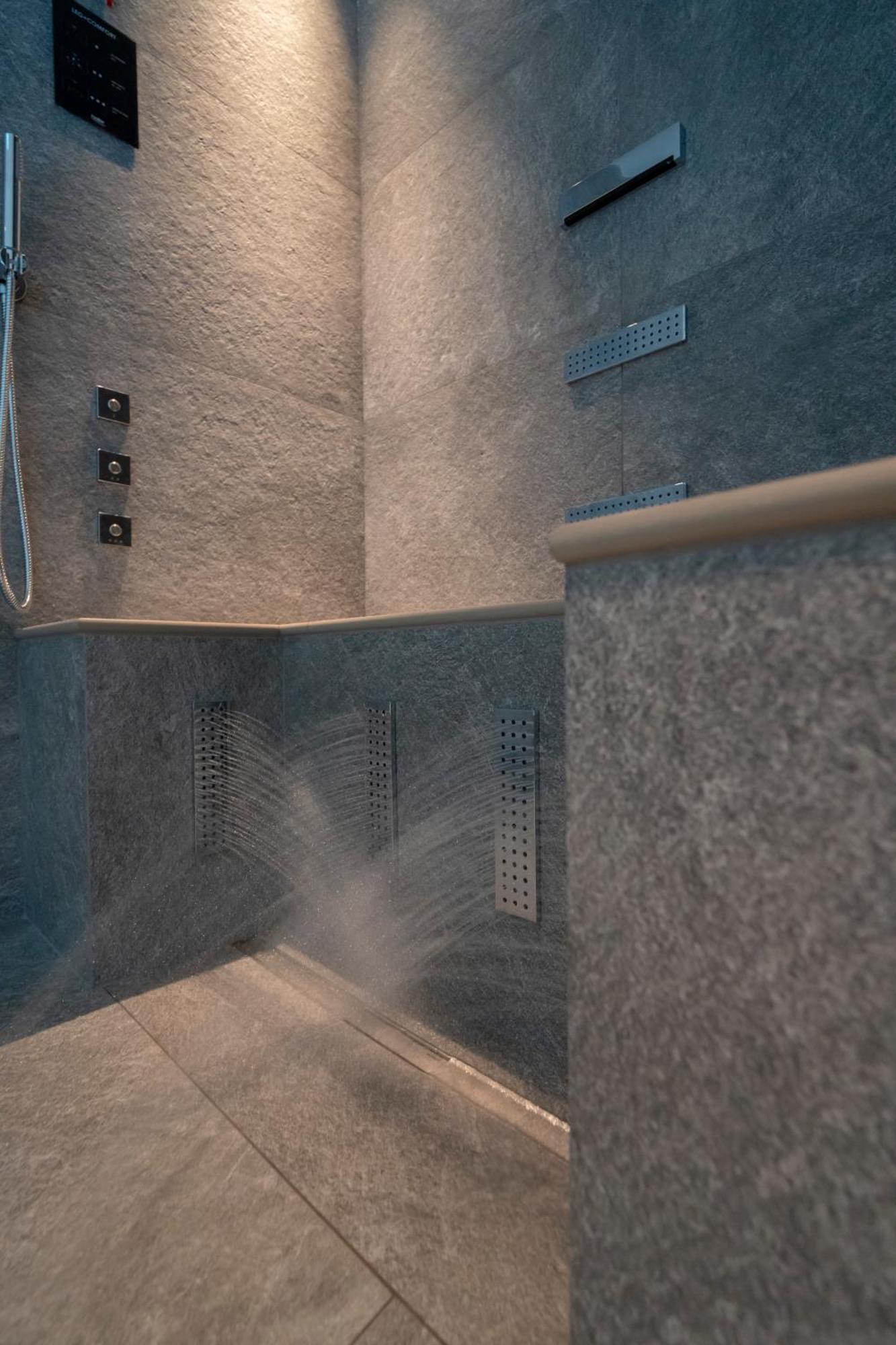 Hotel Alu Mountain Design Бормио Екстериор снимка