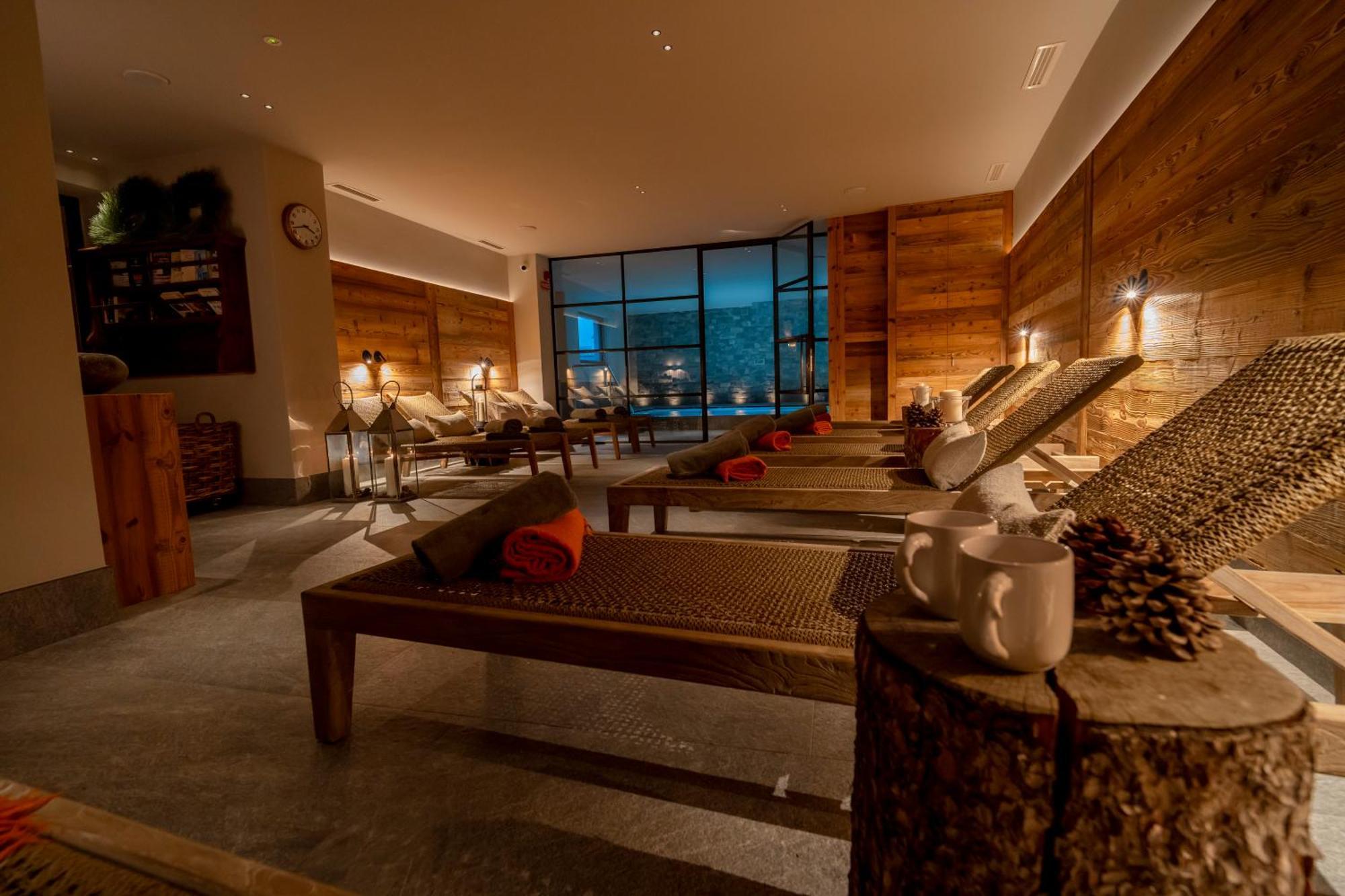 Hotel Alu Mountain Design Бормио Екстериор снимка
