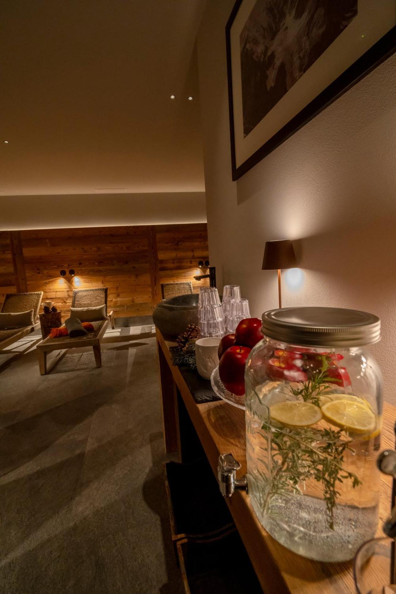 Hotel Alu Mountain Design Бормио Екстериор снимка