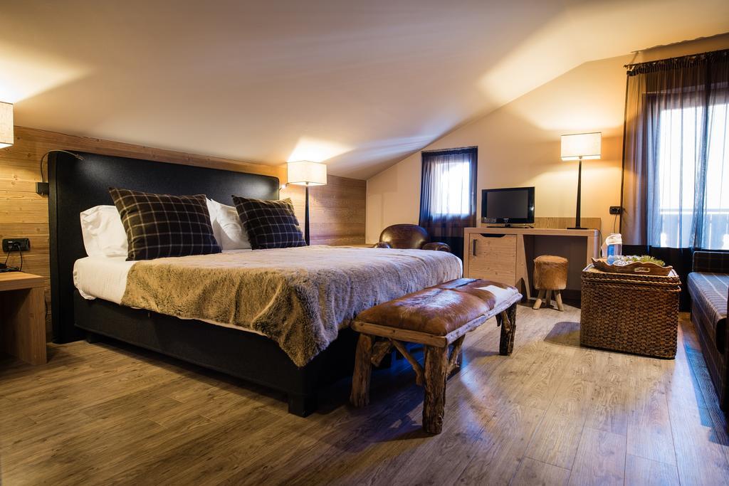 Hotel Alu Mountain Design Бормио Екстериор снимка